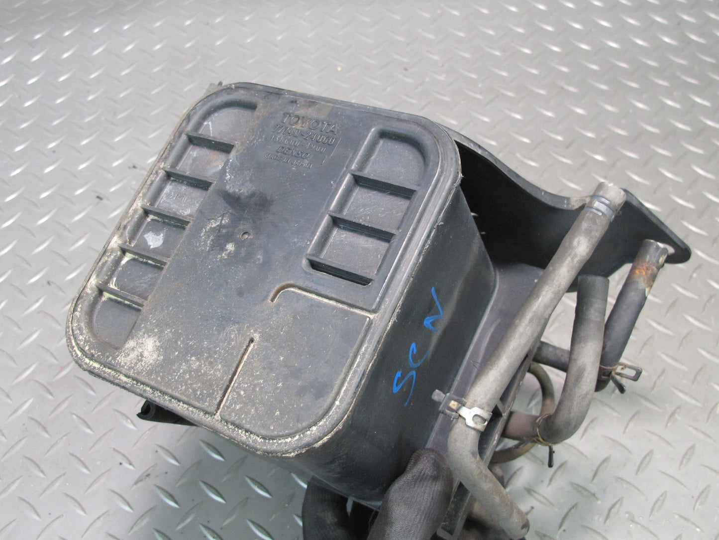 97-00 Lexus JZZ31L SC400 SC300 Fuel Vapor Charcoal Canister w Sensor OEM