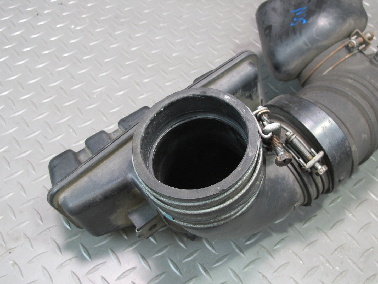 98-00 Lexus JZZ31L SC300 2JZGE Air Intake Resonator w Hose Tube 17893-46120 OEM