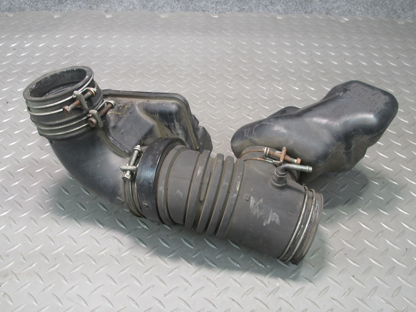 98-00 Lexus JZZ31L SC300 2JZGE Air Intake Resonator w Hose Tube 17893-46120 OEM