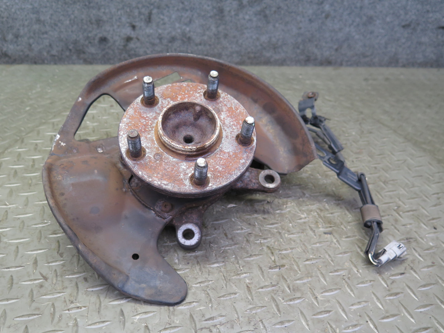 92-00 Lexus JZZ31L SC400 SC300 RWD Front Left Spindle Knuckle Wheel Hub OEM