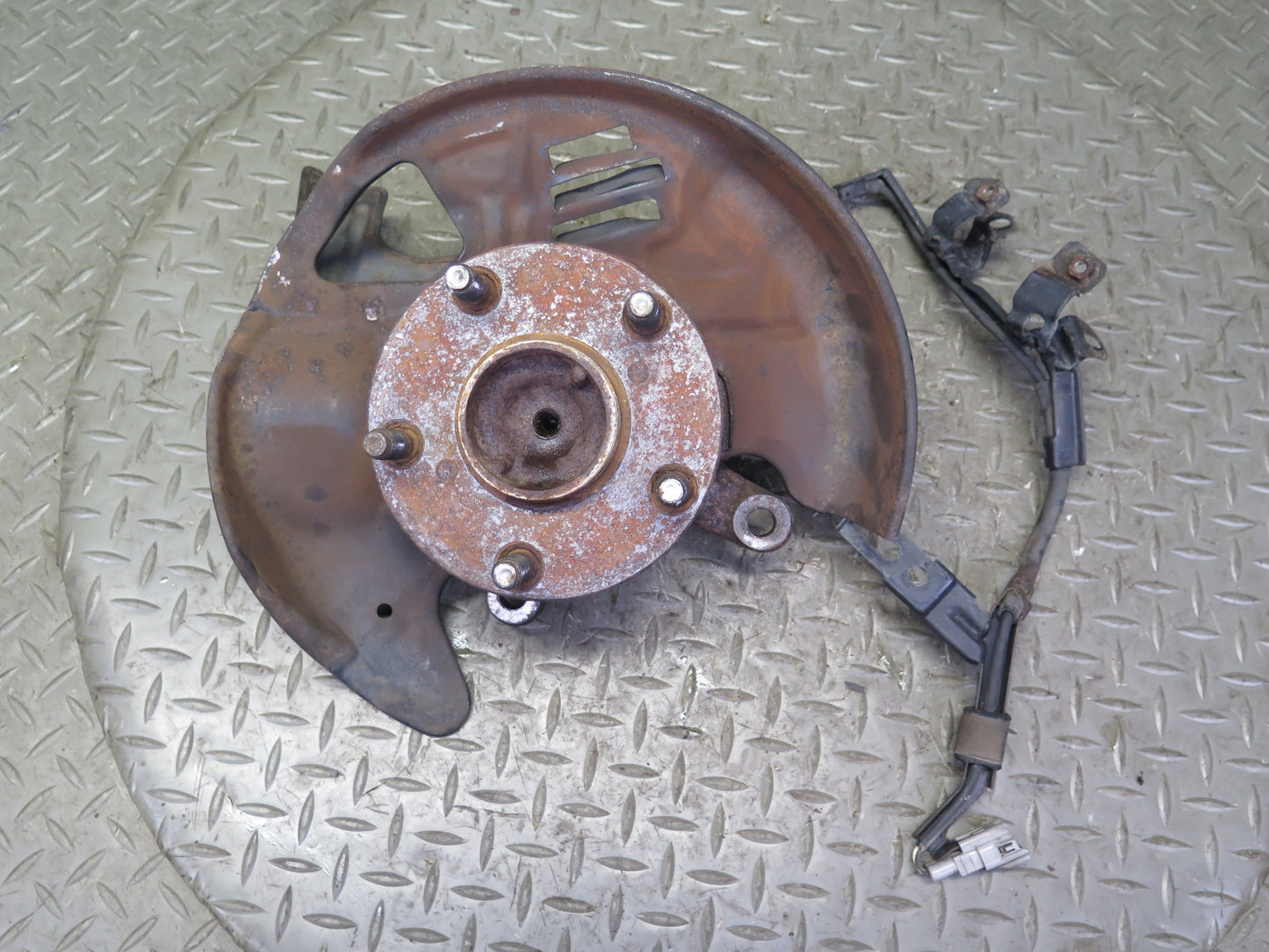 92-00 Lexus JZZ31L SC400 SC300 RWD Front Left Spindle Knuckle Wheel Hub OEM