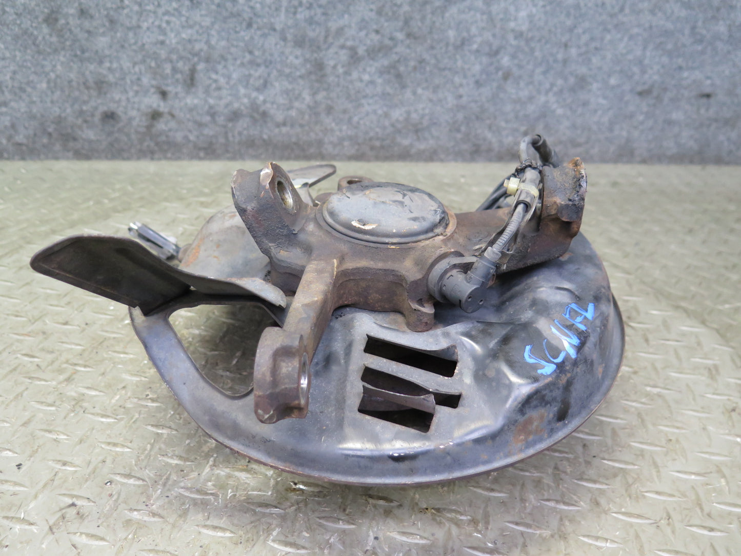 92-00 Lexus JZZ31L SC400 SC300 RWD Front Left Spindle Knuckle Wheel Hub OEM