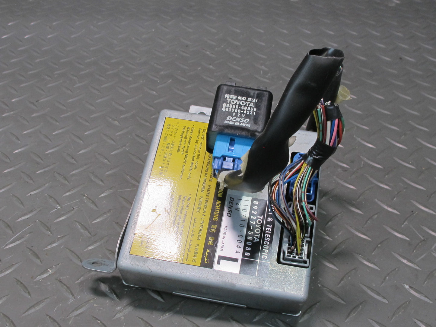 99-00 Lexus UCF20L LS400 Tilt & Telescopic Steering Column Control Module OEM