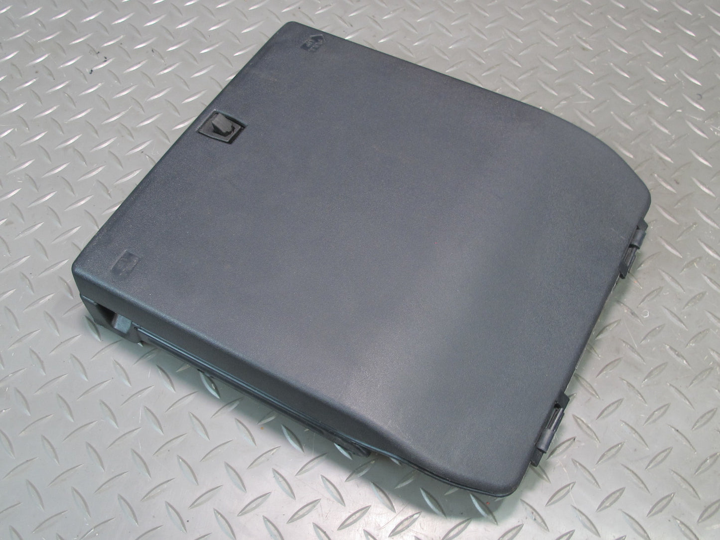 95-00 Lexus UCF20L LS400 Under Seat First AID KIT w Box 71753-50010 OEM