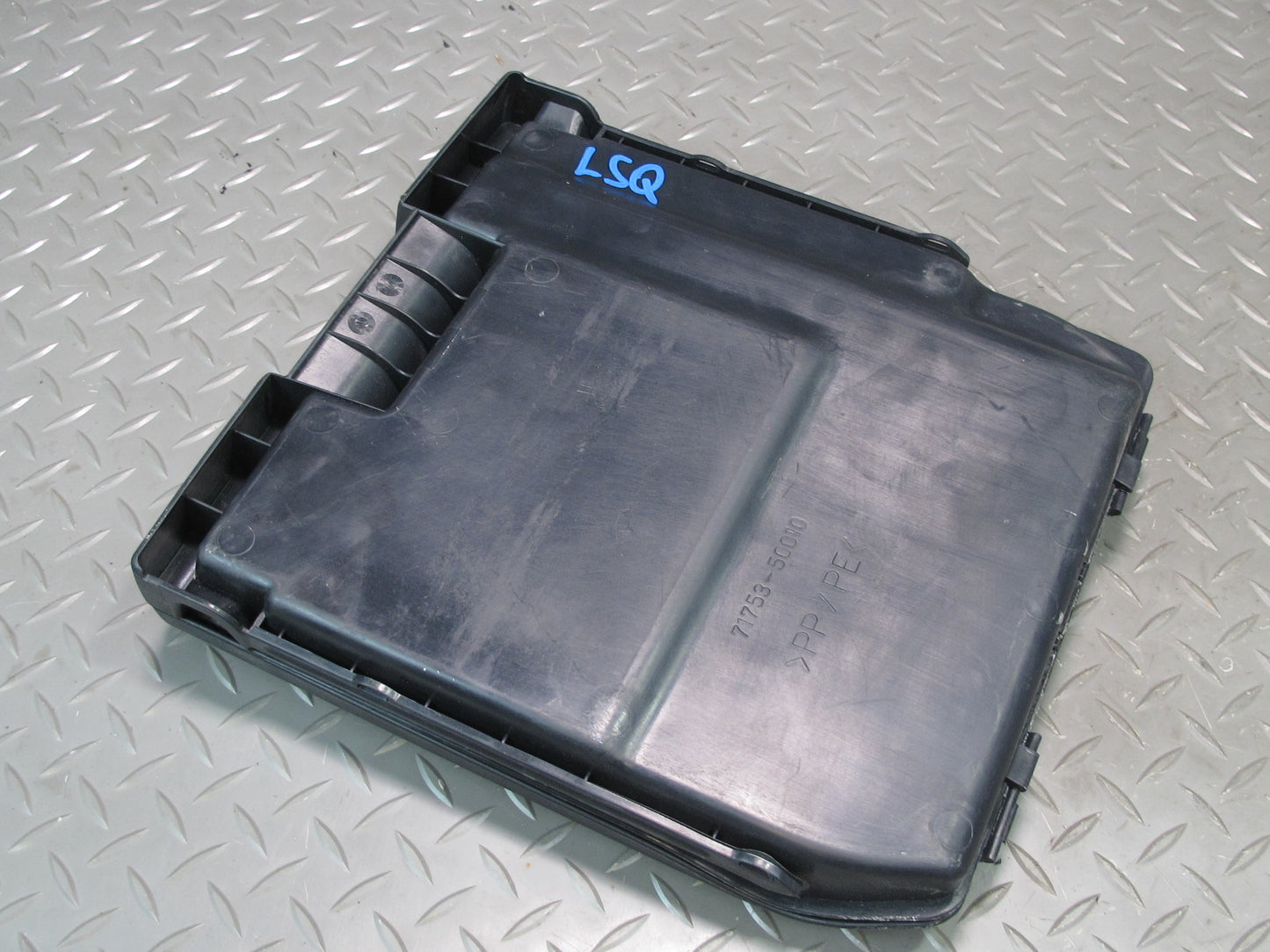 95-00 Lexus UCF20L LS400 Under Seat First AID KIT w Box 71753-50010 OEM