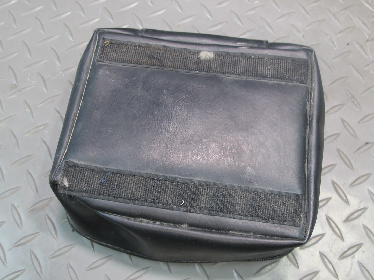 95-00 Lexus UCF20L LS400 Under Seat First AID KIT w Box 71753-50010 OEM