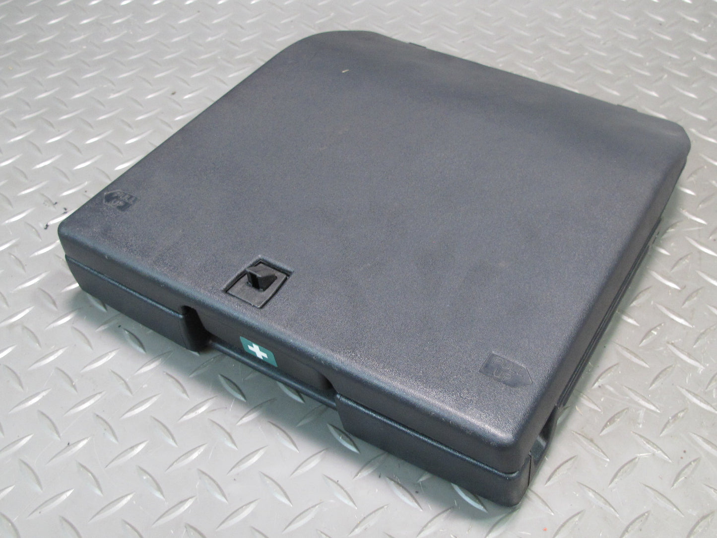 95-00 Lexus UCF20L LS400 Under Seat First AID KIT w Box 71753-50010 OEM