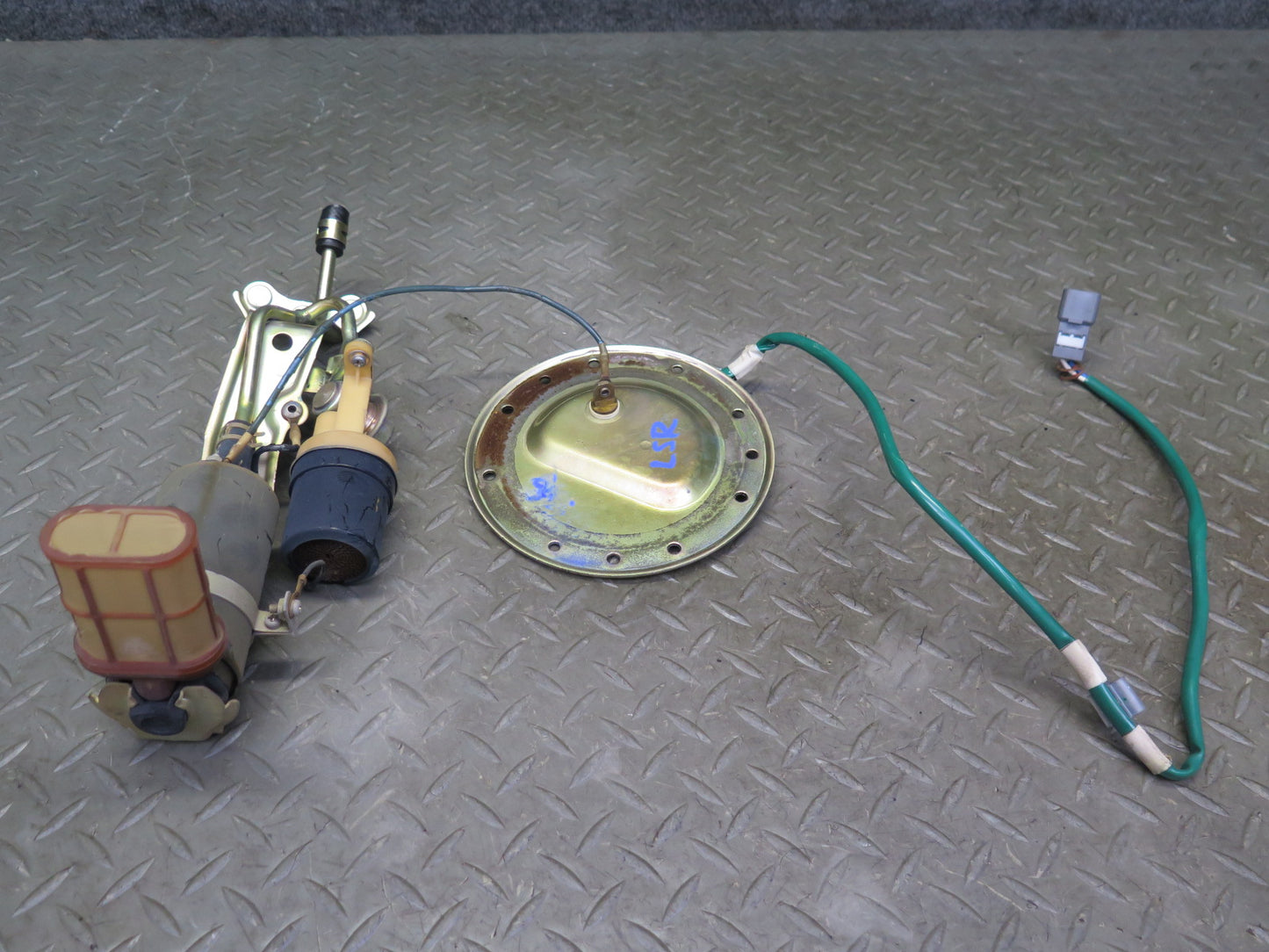 98-99 Lexus UCF20L LS400 1UZFE Set of 2 Fuel Pump Level Sensor Sending Unit OEM