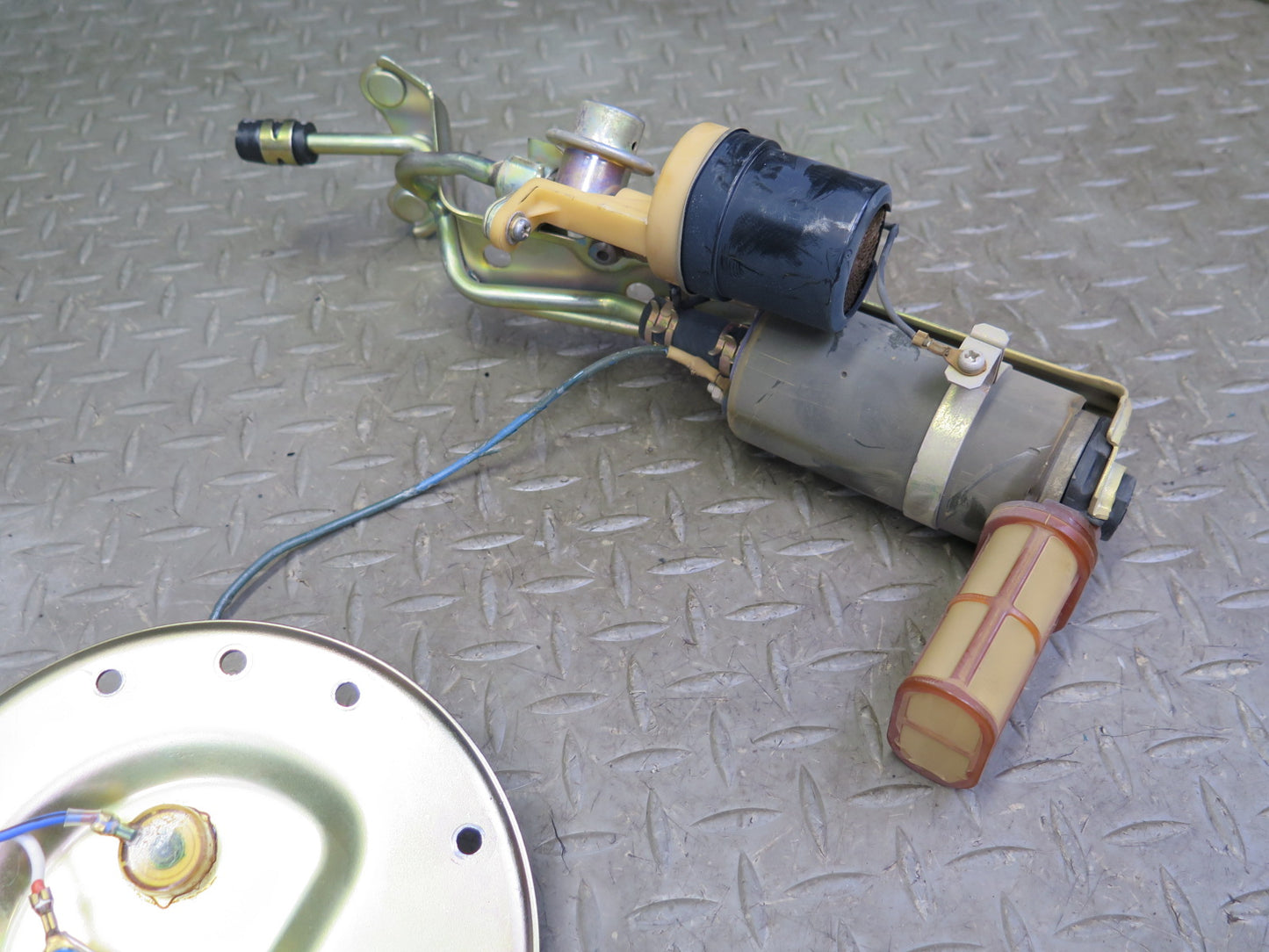 98-99 Lexus UCF20L LS400 1UZFE Set of 2 Fuel Pump Level Sensor Sending Unit OEM