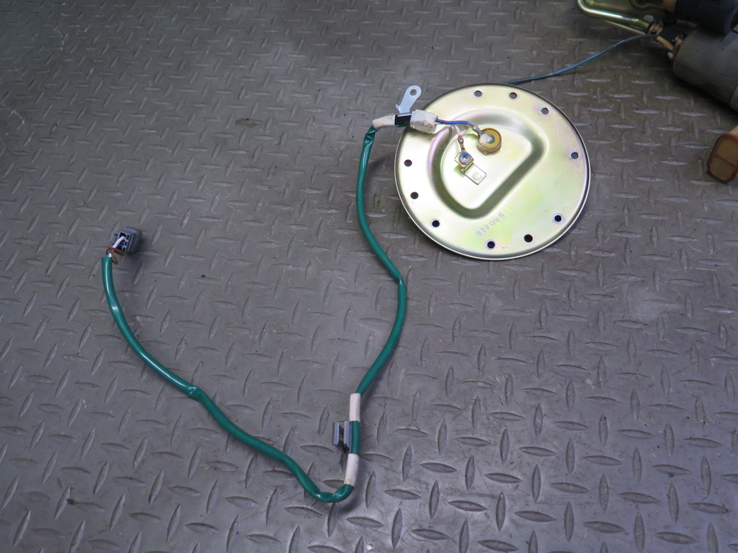 98-99 Lexus UCF20L LS400 1UZFE Set of 2 Fuel Pump Level Sensor Sending Unit OEM