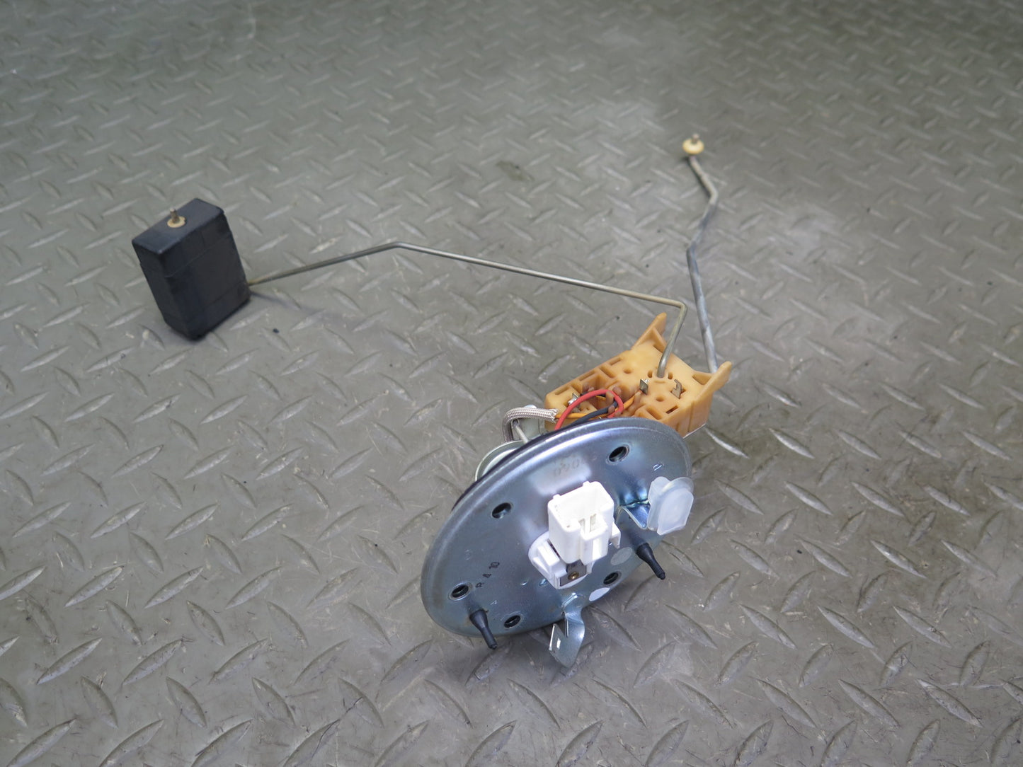 98-99 Lexus UCF20L LS400 1UZFE Set of 2 Fuel Pump Level Sensor Sending Unit OEM