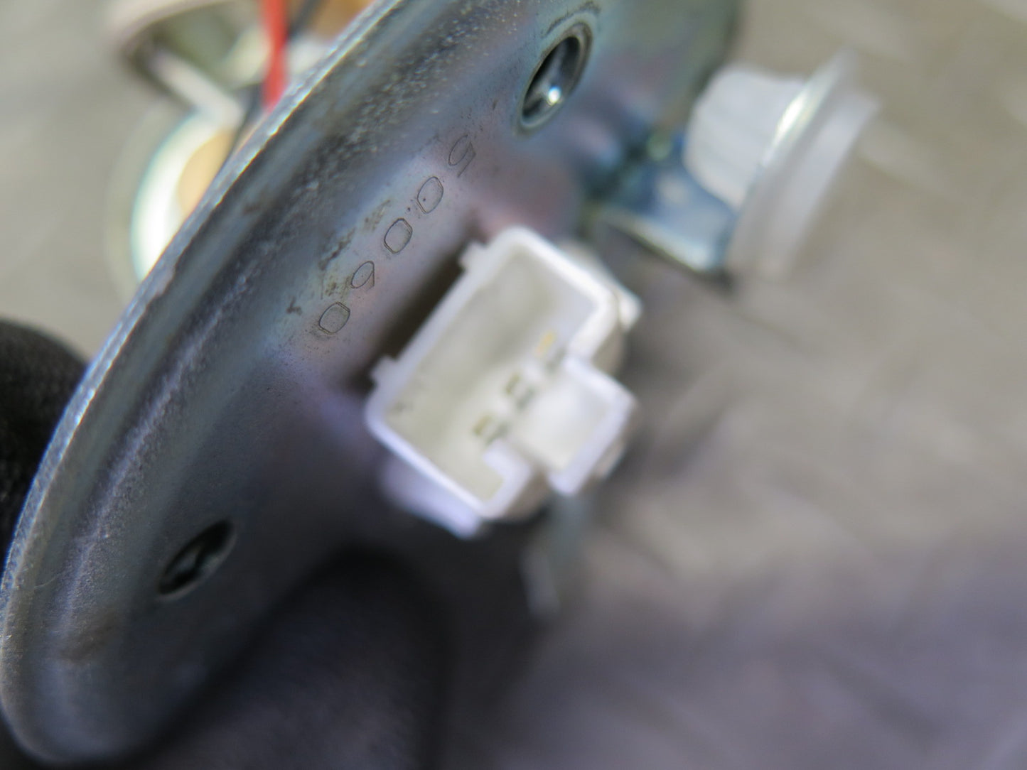 98-99 Lexus UCF20L LS400 1UZFE Set of 2 Fuel Pump Level Sensor Sending Unit OEM