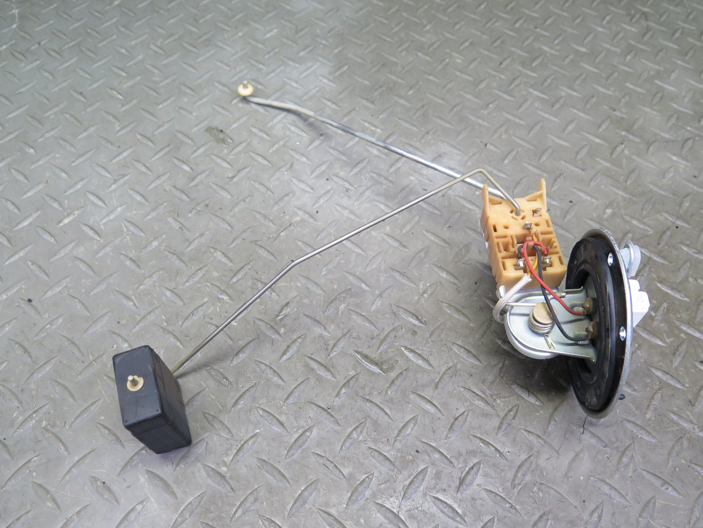 98-99 Lexus UCF20L LS400 1UZFE Set of 2 Fuel Pump Level Sensor Sending Unit OEM