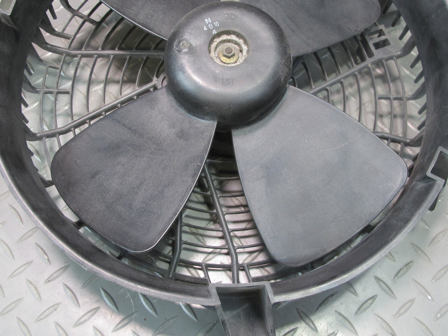 95-00 Lexus UCF20L LS400 4-BLADE Engine Cooling Fan Motor w Shroud OEM