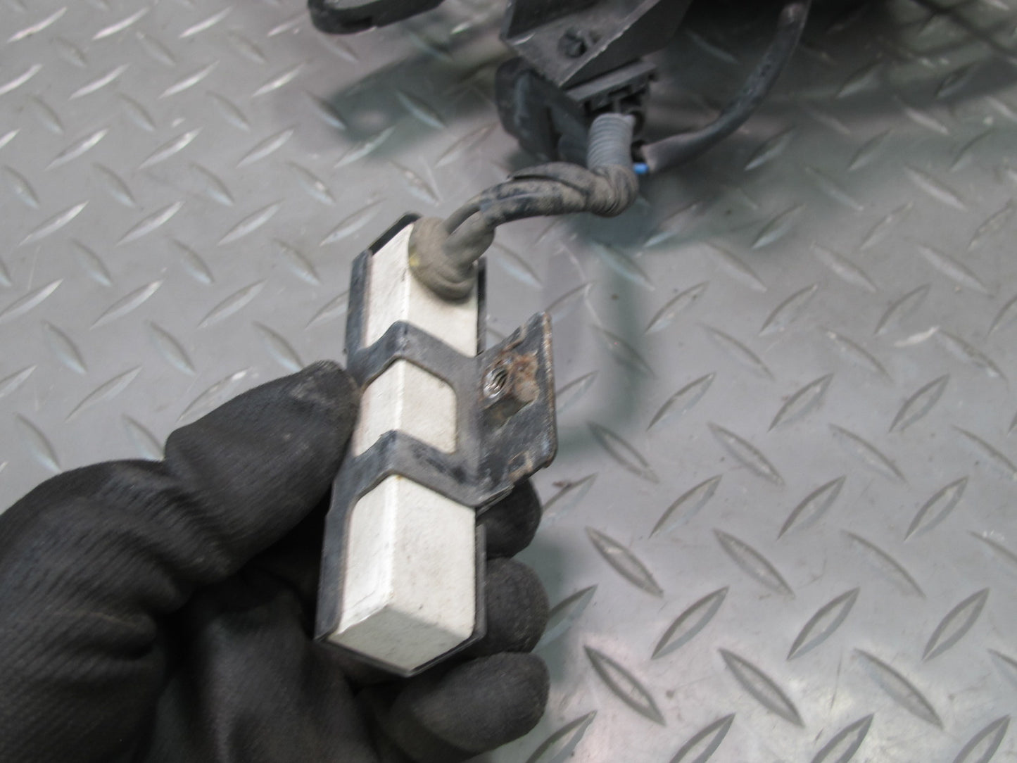 95-00 Lexus UCF20L LS400 4-BLADE Engine Cooling Fan Motor w Shroud OEM