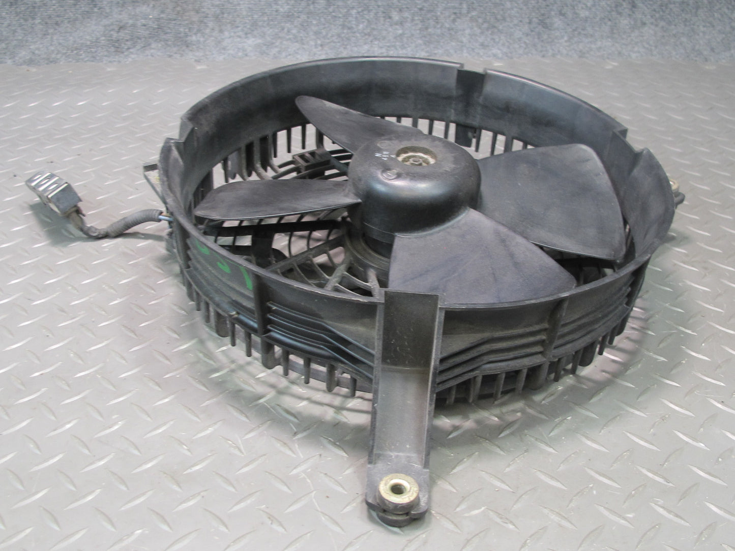 95-00 Lexus UCF20L LS400 4-BLADE Engine Cooling Fan Motor w Shroud OEM