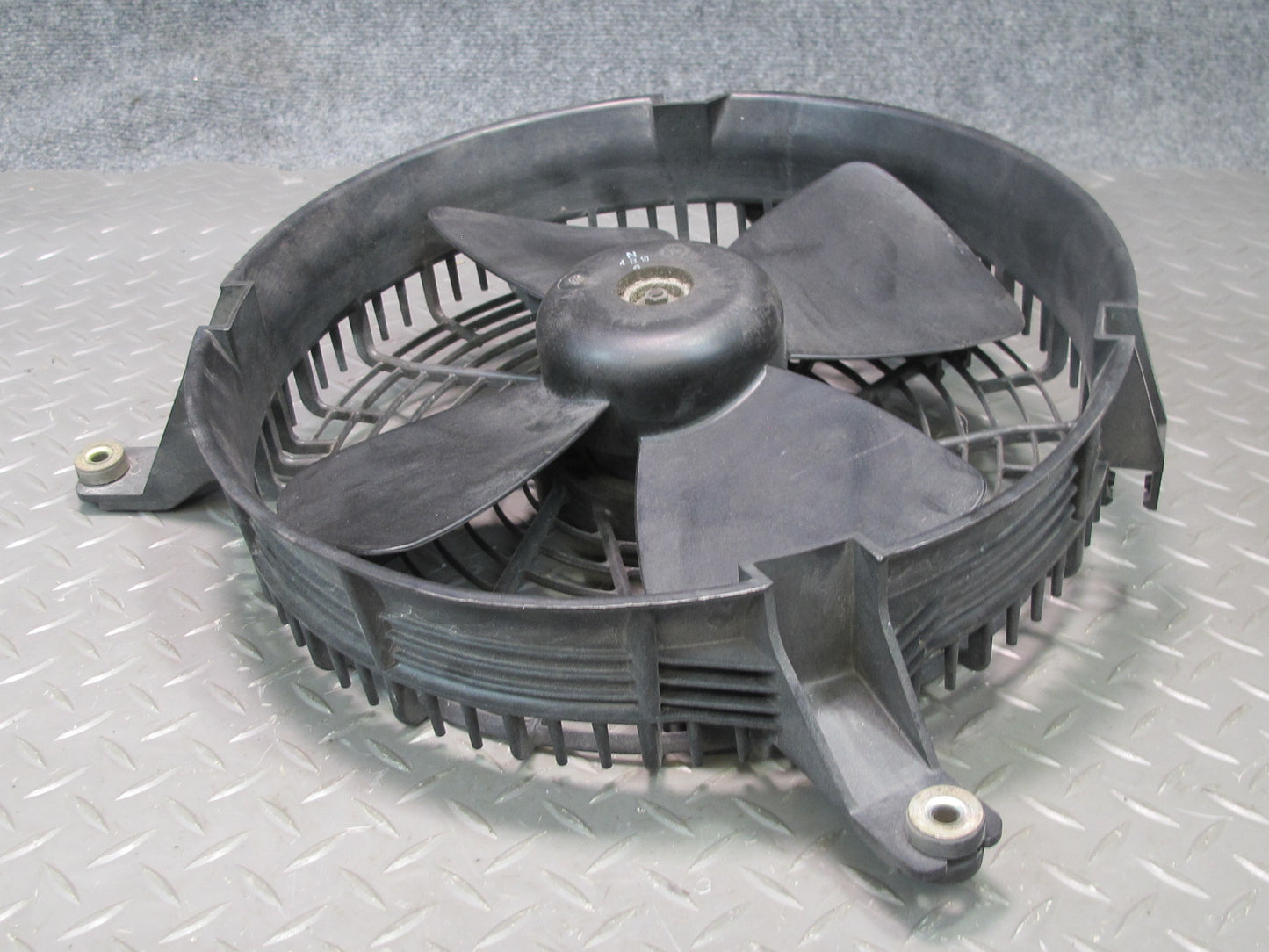 95-00 Lexus UCF20L LS400 4-BLADE Engine Cooling Fan Motor w Shroud OEM