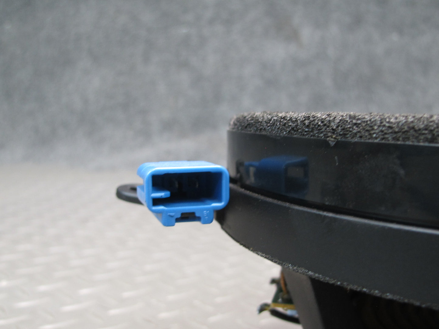 95-00 Lexus UCF20L LS400 Rear Subwoofer Speaker Nakamichi 86160-50110 OEM