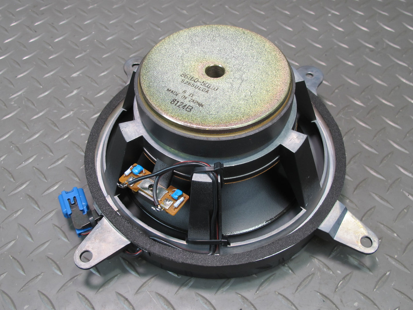 95-00 Lexus UCF20L LS400 Rear Subwoofer Speaker Nakamichi 86160-50110 OEM