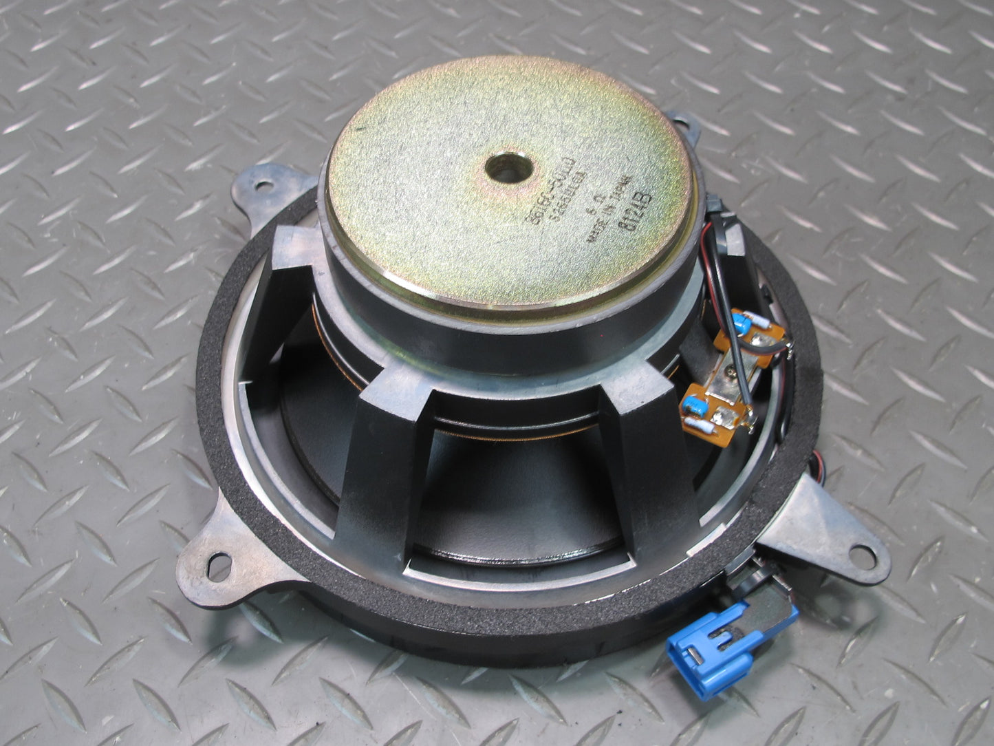 95-00 Lexus UCF20L LS400 Rear Subwoofer Speaker Nakamichi 86160-50110 OEM