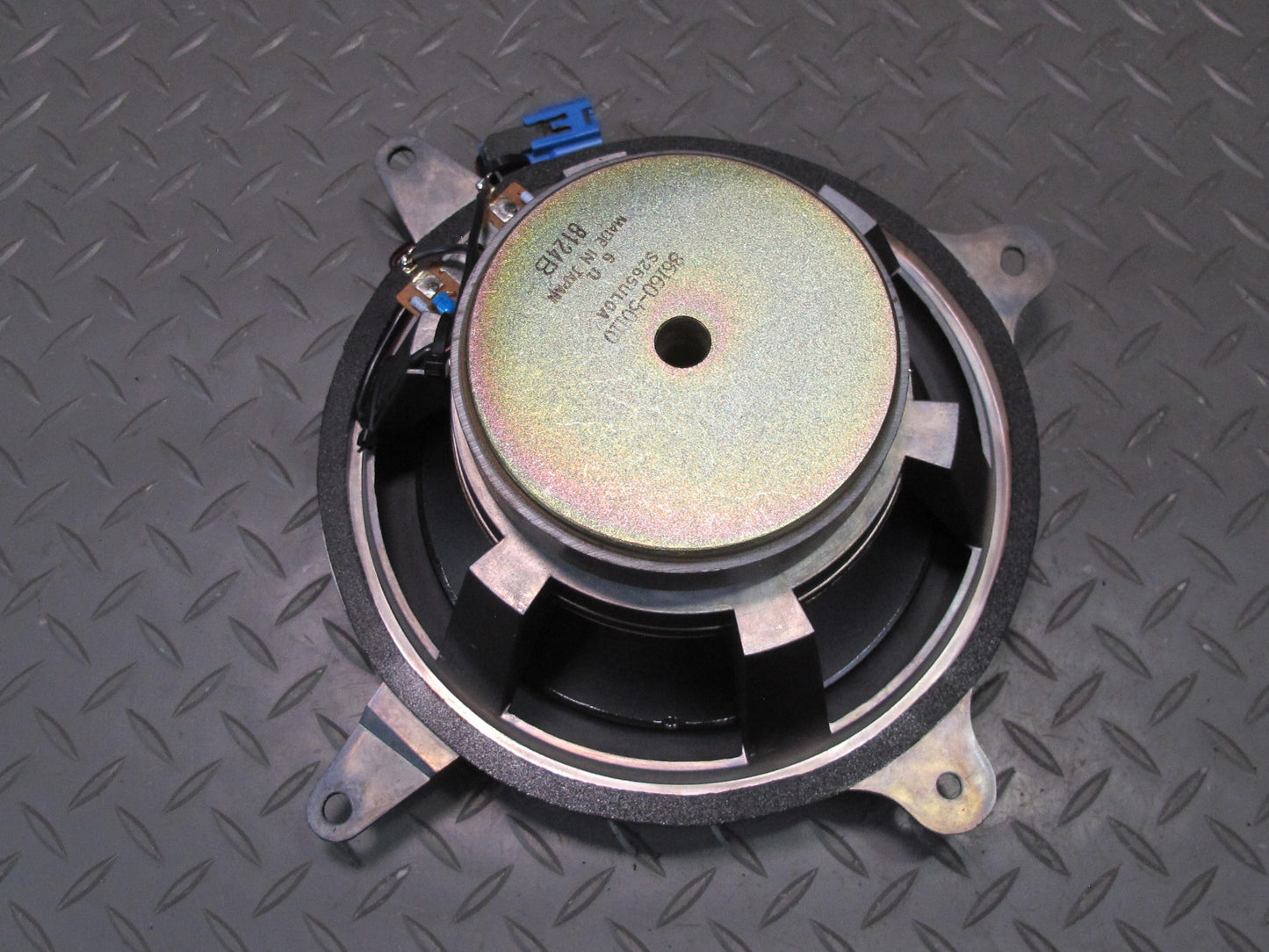 95-00 Lexus UCF20L LS400 Rear Subwoofer Speaker Nakamichi 86160-50110 OEM