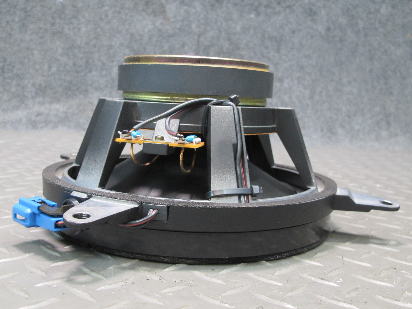 95-00 Lexus UCF20L LS400 Rear Subwoofer Speaker Nakamichi 86160-50110 OEM