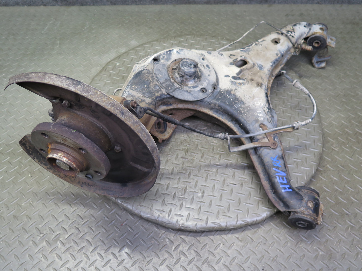 99-03 VW Eurovan T4 Rear Right Spindle Knuckle Wheel Hub Bearing OEM