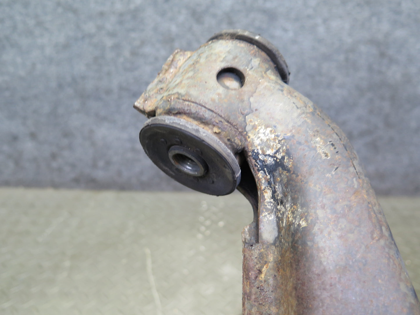 99-03 VW Eurovan T4 Rear Left Spindle Knuckle Wheel Hub Bearing OEM