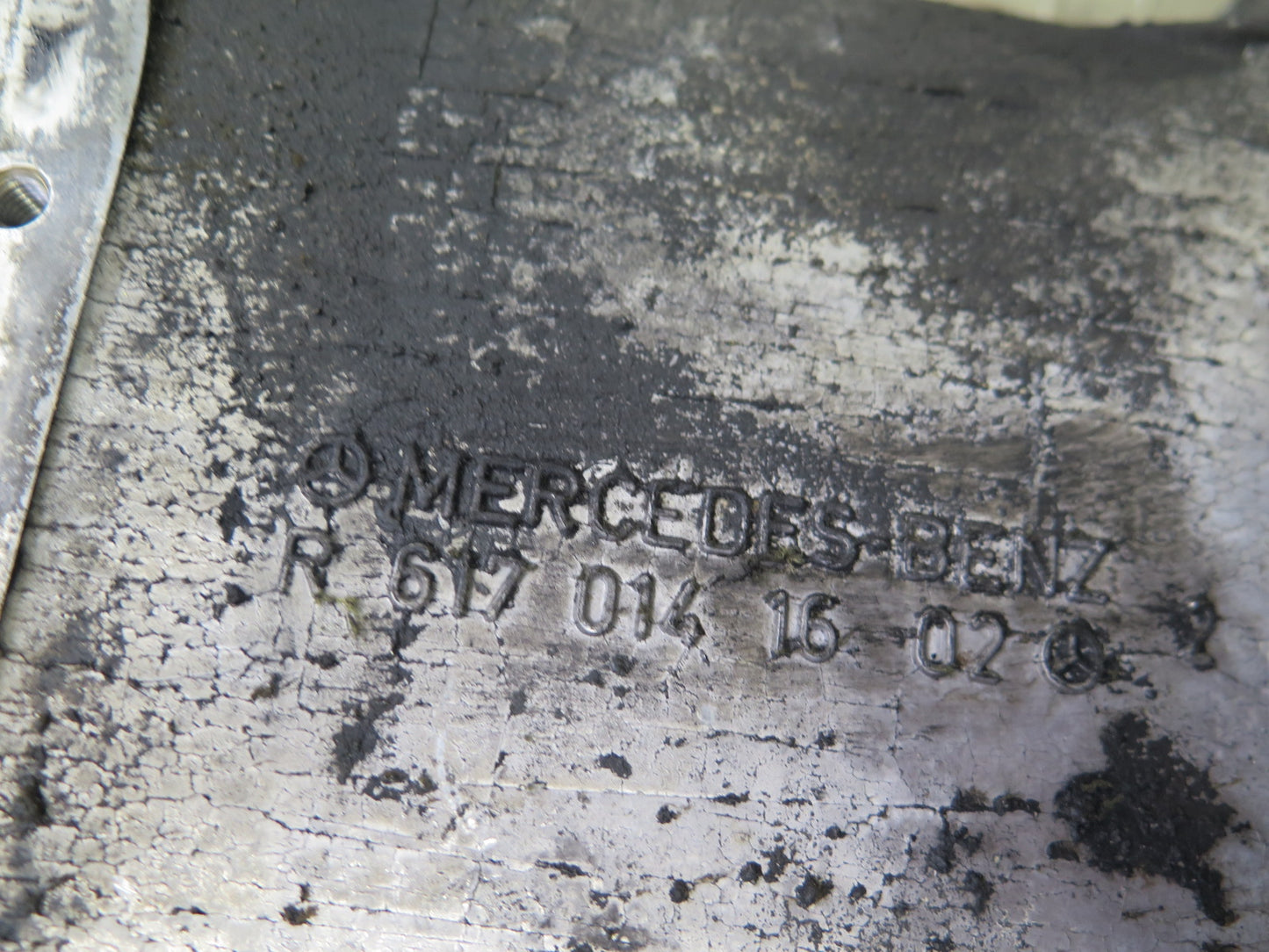 82-85 Mercedes W123 300D OM617 617.952 Diesel Engine Upper Oil Pan OEM