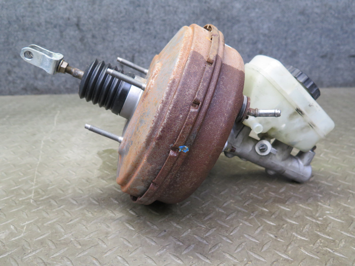 98-00 Lexus UCF20L LS400 Brake Master Cylinder Booster Fluid Reservoir OEM