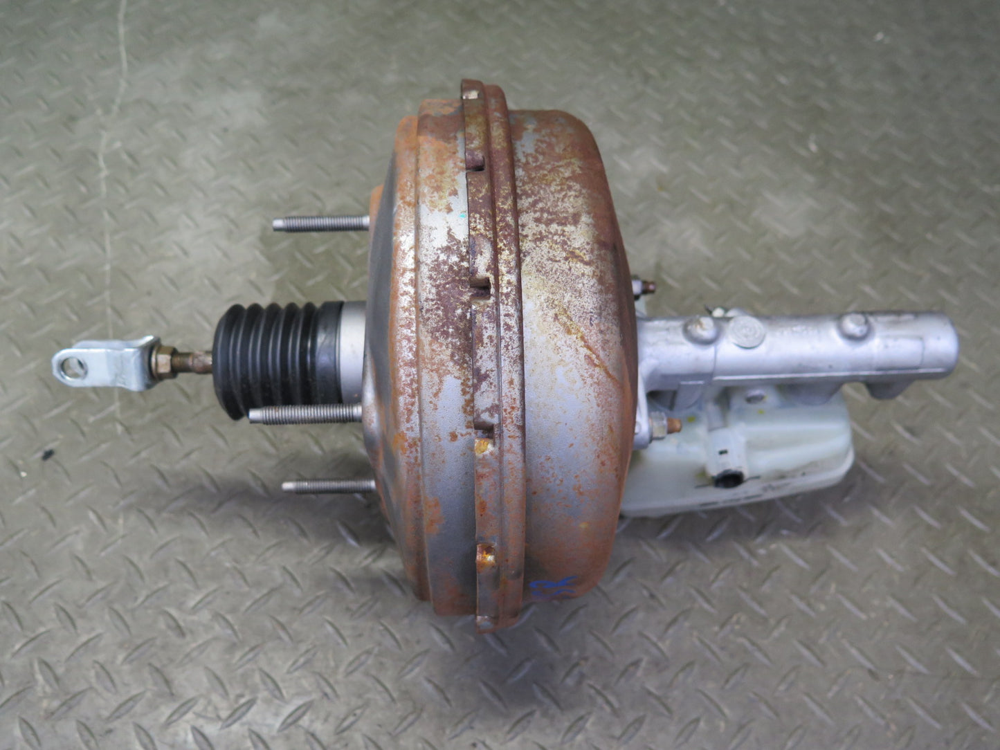 98-00 Lexus UCF20L LS400 Brake Master Cylinder Booster Fluid Reservoir OEM