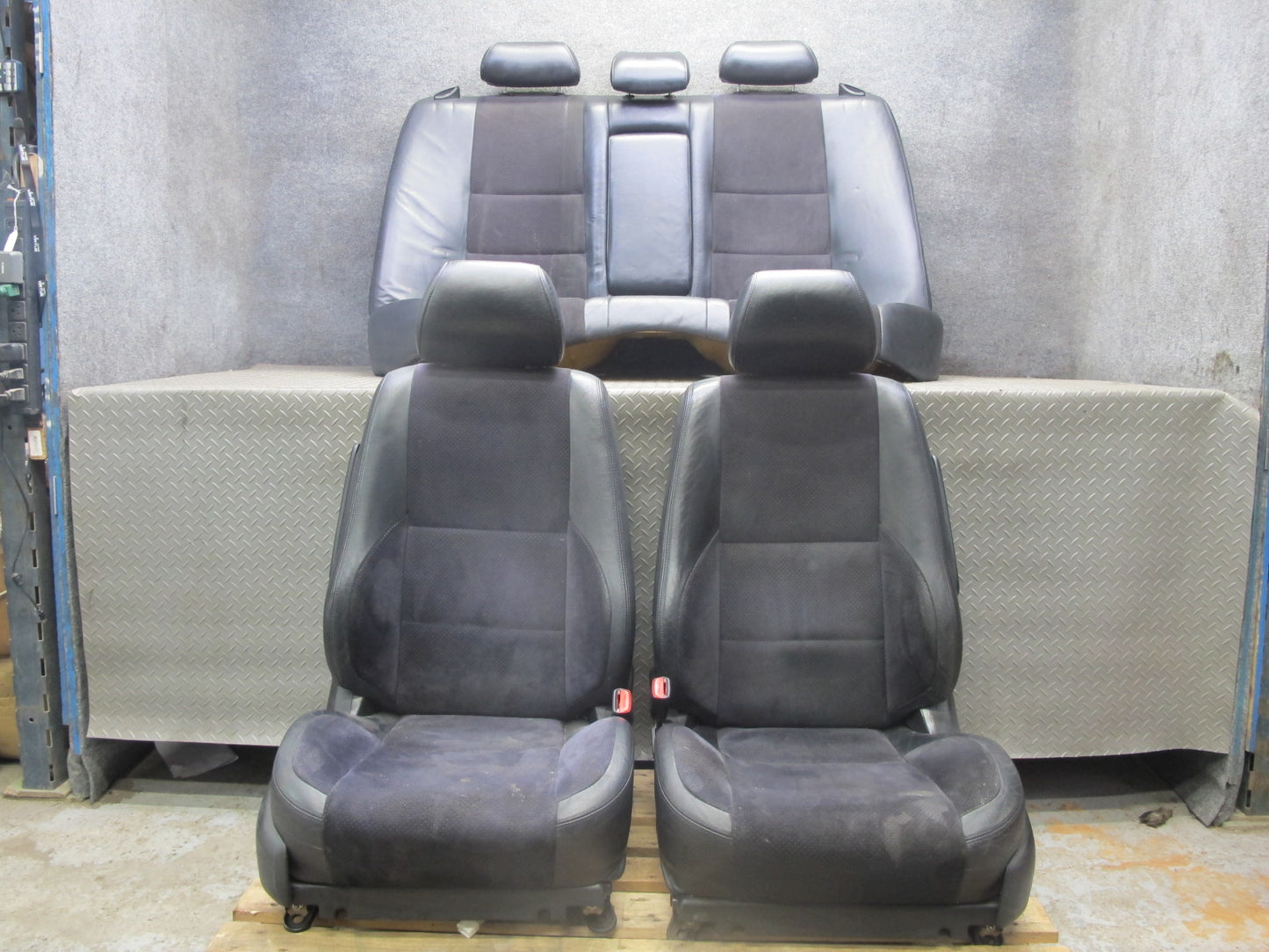 2001 Lexus JCE10L IS300 Sedan Front & Rear Suede Leather Black Seat Set OEM