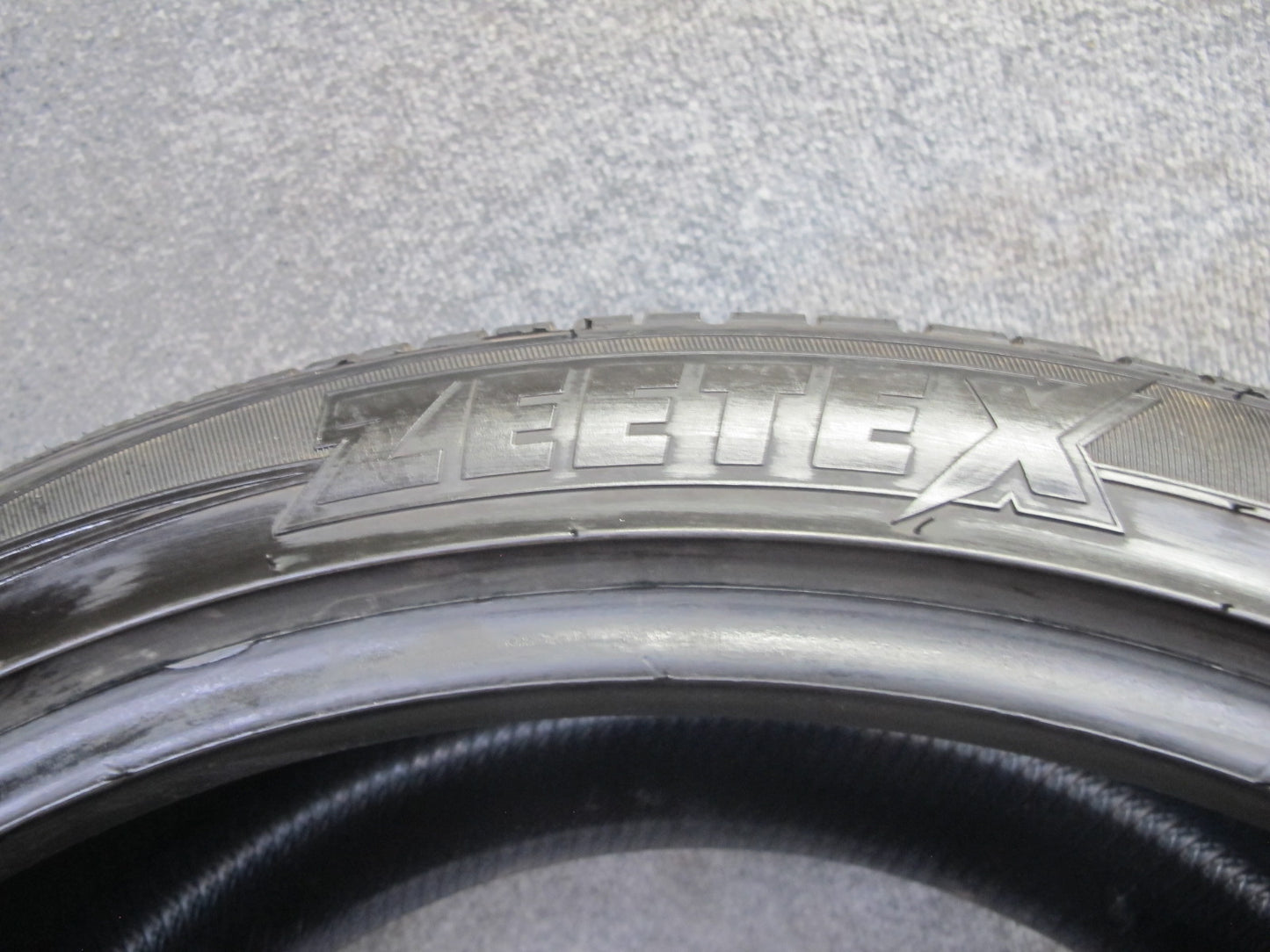 Set of 2 Zeetex SU1000 Summer Tire 295/35 R21 107V XL 4324 4424 9/32 Tread