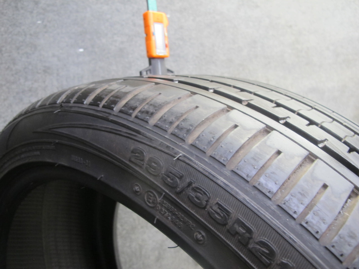 Set of 2 Zeetex SU1000 Summer Tire 295/35 R21 107V XL 4324 4424 9/32 Tread