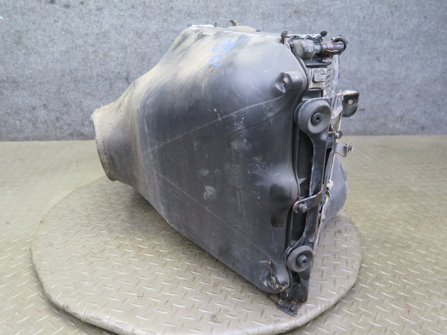 1999-2004 Porsche 911 996 Left Engine Radiator Fan Condenser Shroud Assy