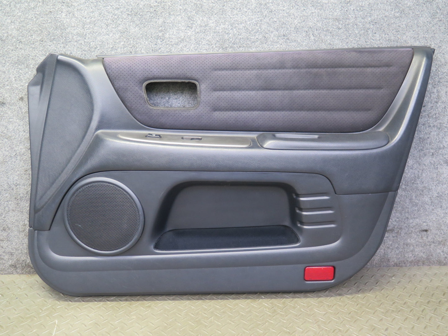 2001 Lexus JCE10L IS300 Sedan Set of 2 Front Door Interior Trim Cover Panel OEM