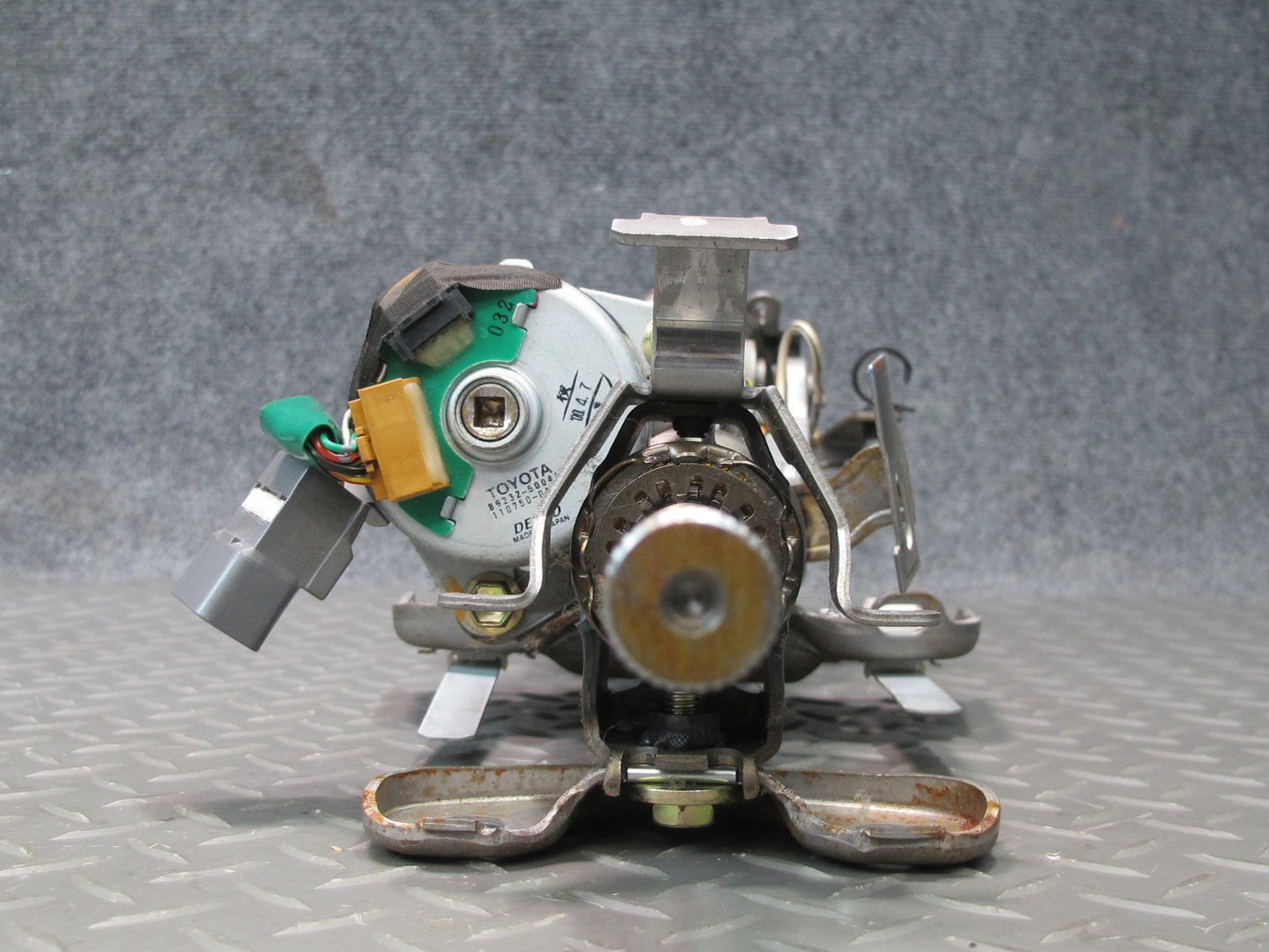 99-00 Lexus UCF20L LS400 Steering Column Motor Assembly 102K Miles OEM