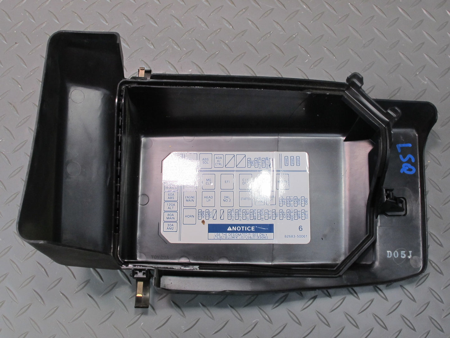 98-00 Lexus UCF20L LS400 Engine Bay Fuse Relay Box Module OEM