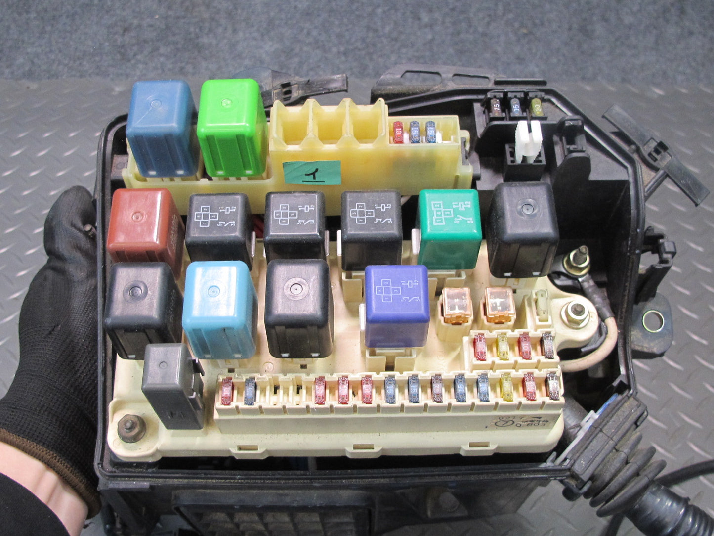 98-00 Lexus UCF20L LS400 Engine Bay Fuse Relay Box Module OEM