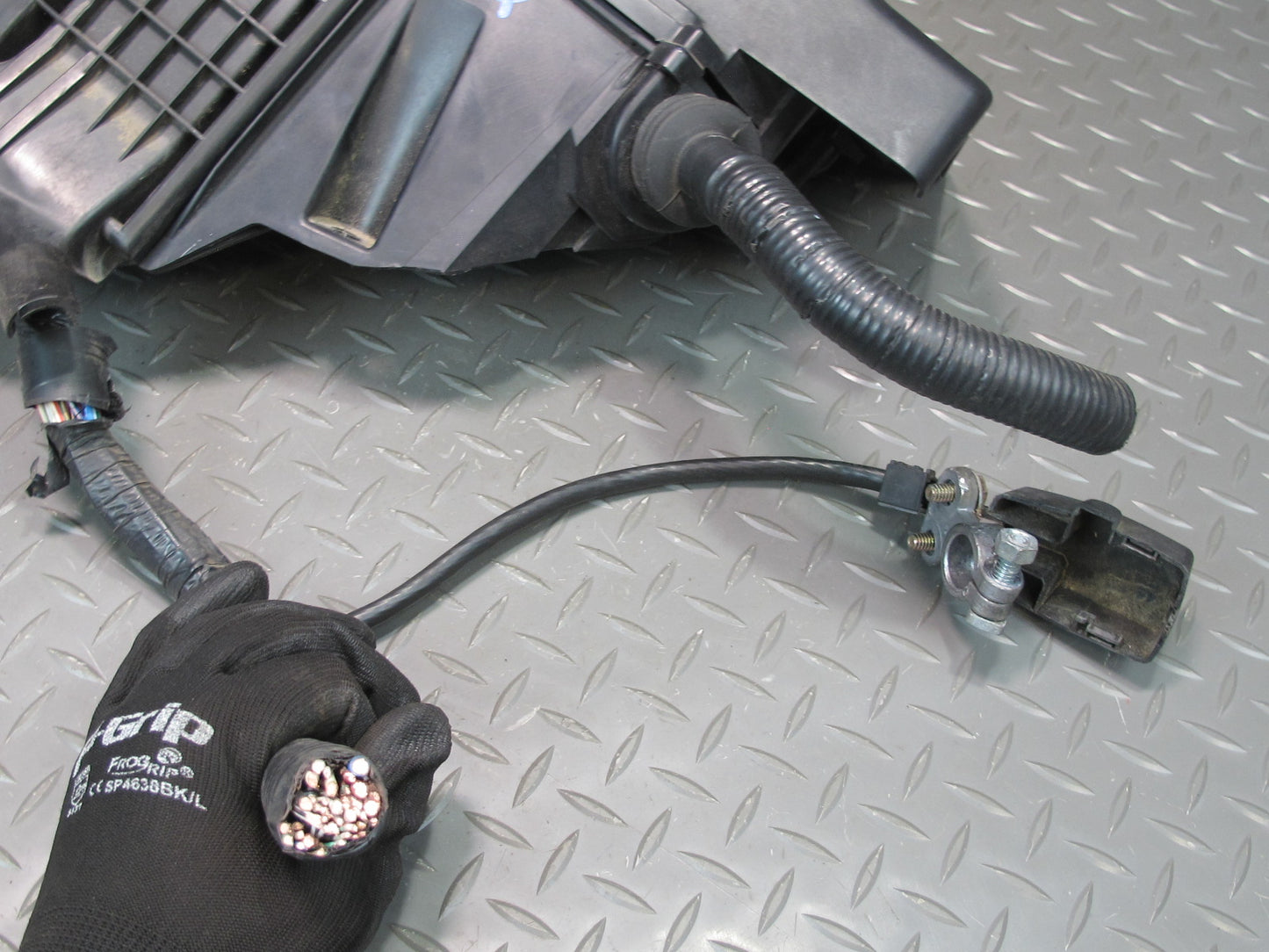 98-00 Lexus UCF20L LS400 Engine Bay Fuse Relay Box Module OEM