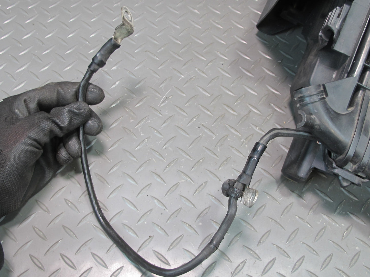 98-00 Lexus UCF20L LS400 Engine Bay Fuse Relay Box Module OEM