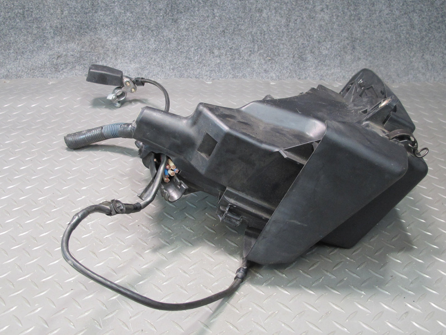 98-00 Lexus UCF20L LS400 Engine Bay Fuse Relay Box Module OEM