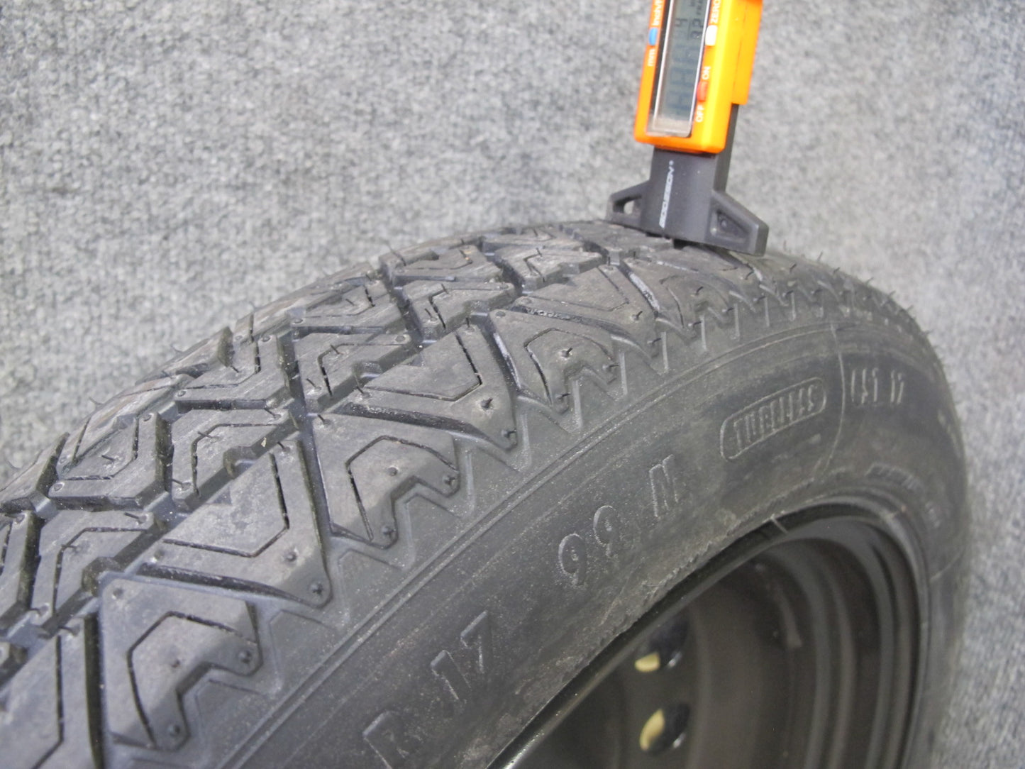 01-06 BMW E46 330ci R17 17" Spare Tire Wheel 17x3.5B ET30 125/80 6750007 OEM