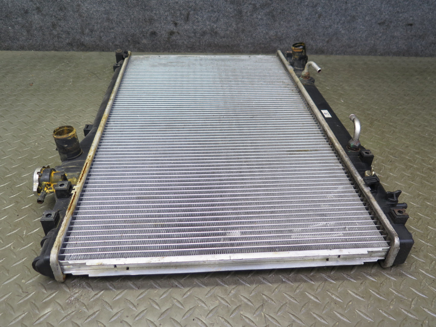 97-00 Lexus JZZ31L SC300 3.0L 2JZGE A/T Engine Motor Cooling Radiator CSF 2936