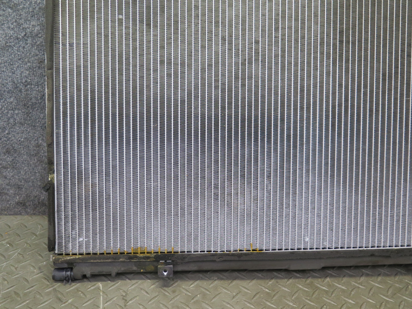 95-00 Lexus UCF20L LS400 Engine Cooling Radiator OEM
