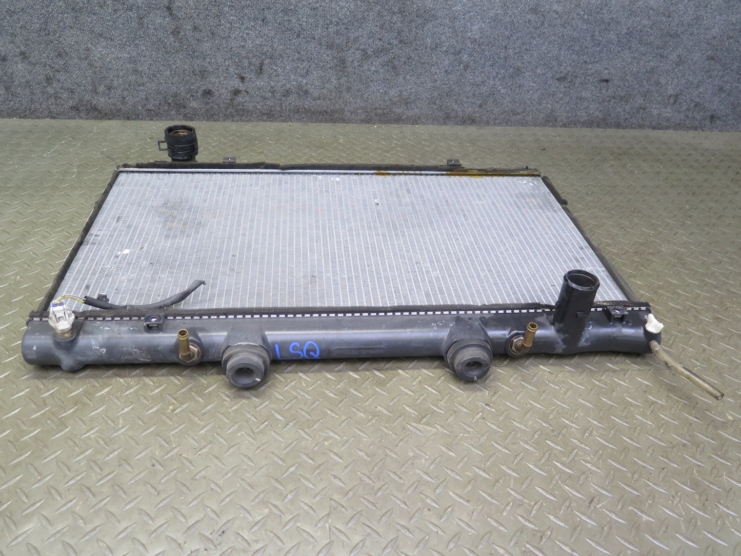 95-00 Lexus UCF20L LS400 Engine Cooling Radiator OEM