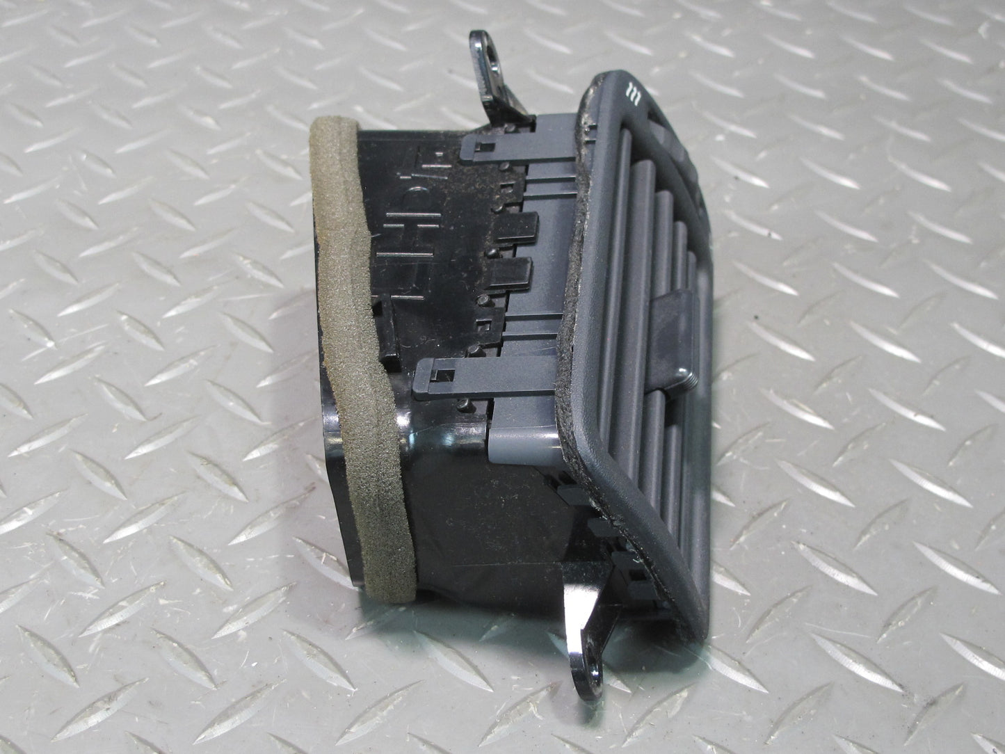 95-00 Lexus UCF20L LS400 Set of 2 Dash Left & Right AC Heater Air Vent Black OEM