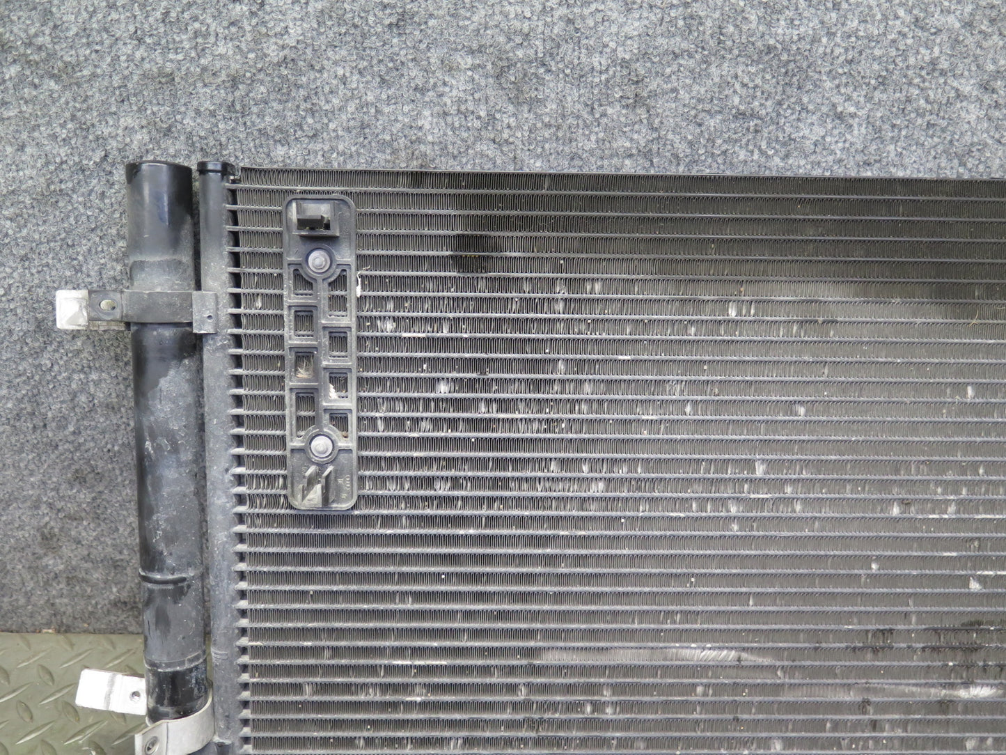 08-12 Audi 8T S5 4.2L A/C Air Condition Condenser 8K0260401R OEM