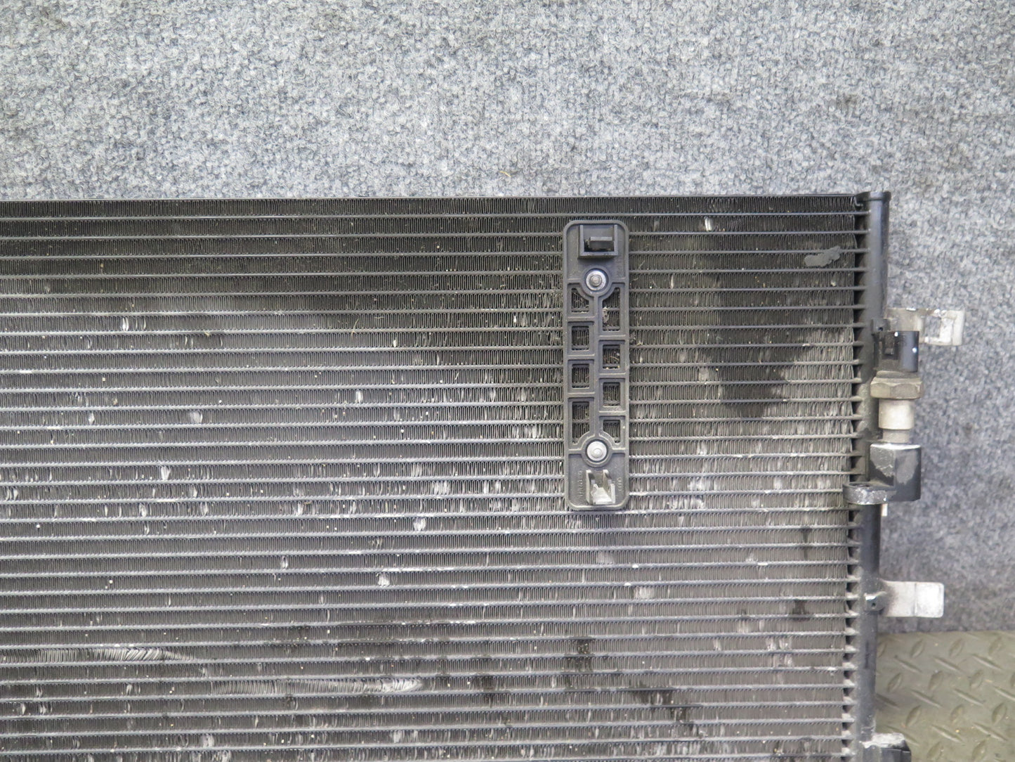 08-12 Audi 8T S5 4.2L A/C Air Condition Condenser 8K0260401R OEM