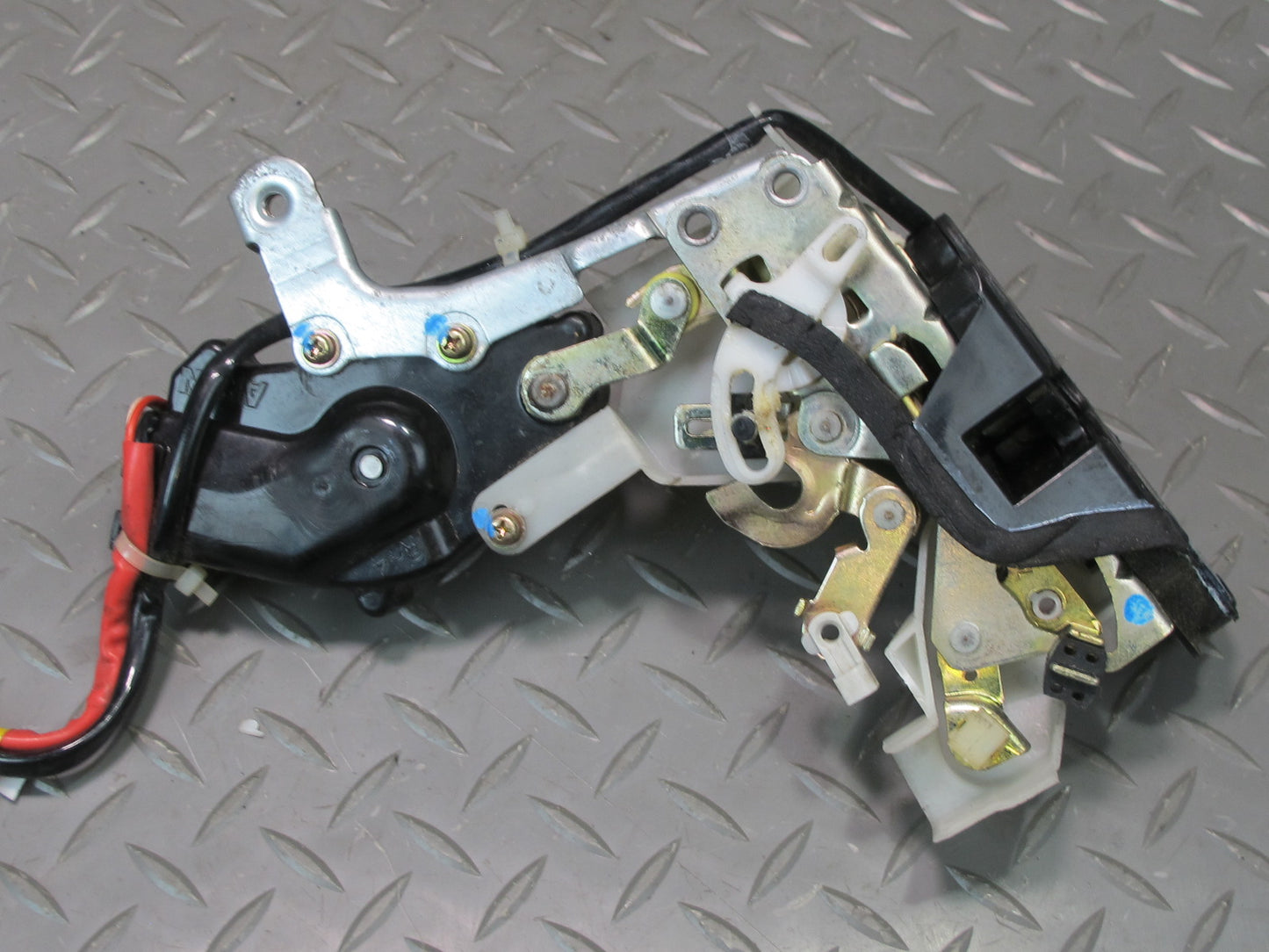 98-00 Lexus UCF20L LS400 Rear Left Door Lock Latch Actuator OEM